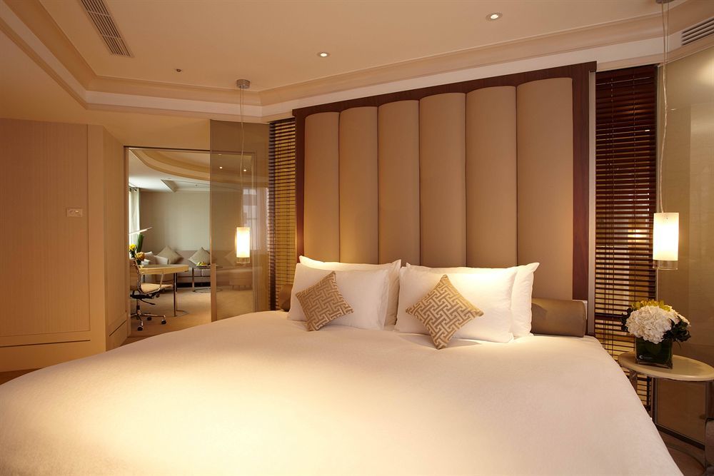 Hotel Royal-Nikko Тайбэй Экстерьер фото